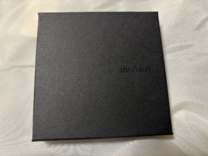 【abrAsus】両学長おすすめの薄い財布をレビュー！